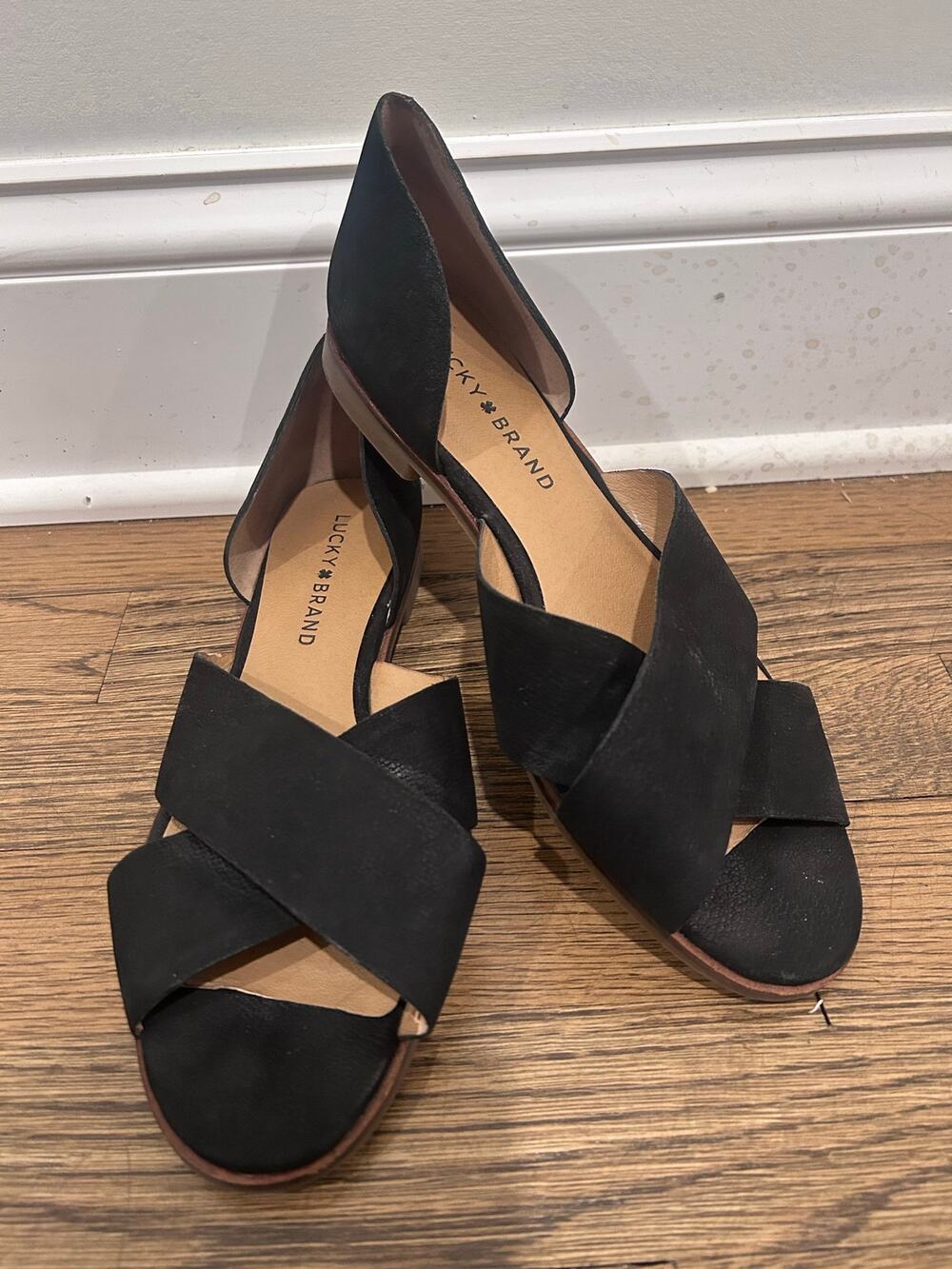 Lucky Brand Gallah Black Leather Criss Cross D'Orsay Open Toe Flat Sandals 8M